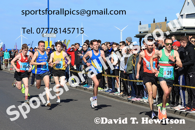 Senior mens Northern 12 Stage Road Relay, 2025 Northern 12 and 6 Stage Road Relays and Junior 5k, Redcar. Photo: David T. Hewitson/Sports for All Pics